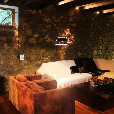 Modern Chalet In Parnassus