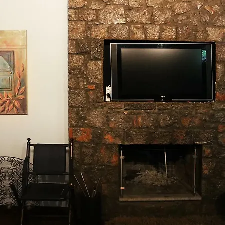 Modern Chalet In Parnassus